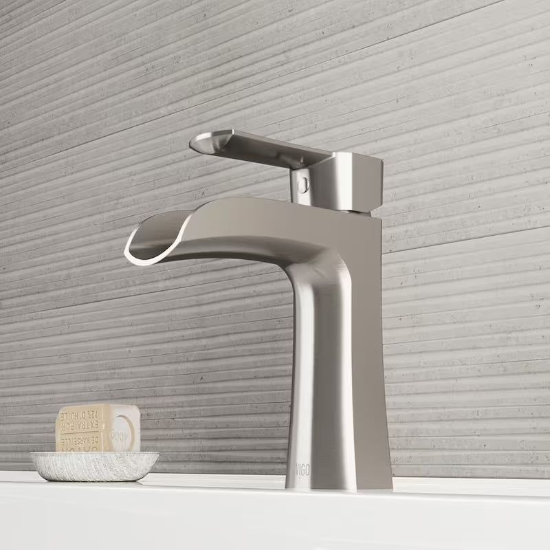 Single Handle Brushed Nickel Bathroom Faucet S300560