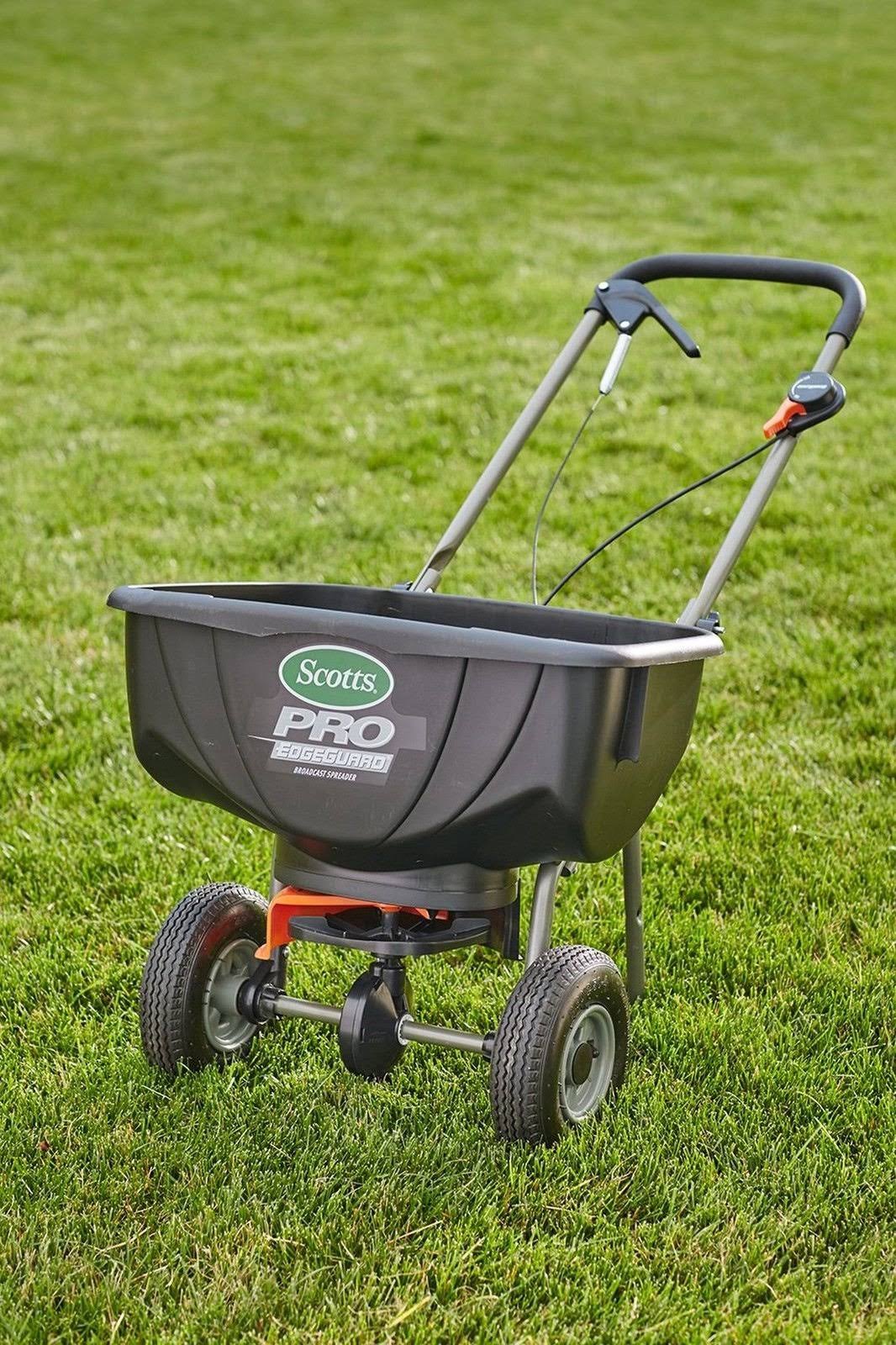 Edge Guard Pro Broadcast Spreader L666