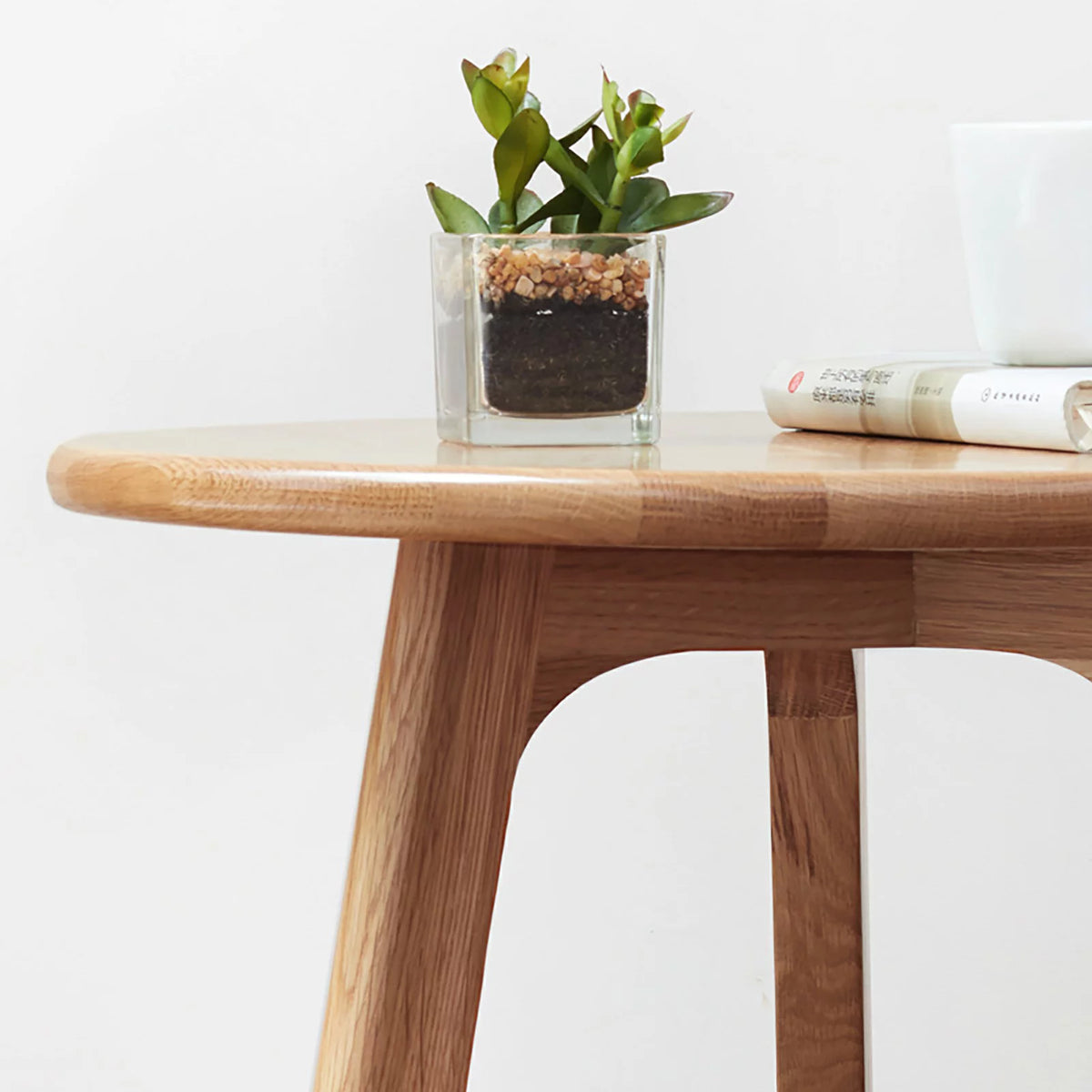 Round Solid Oak Coffee Table T1454