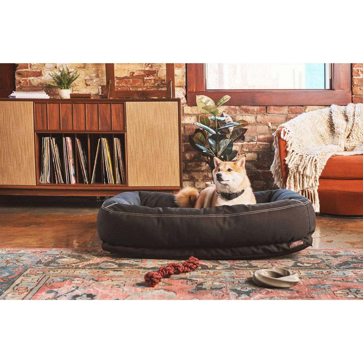Indoor/Outdoor Dog Bed S8297