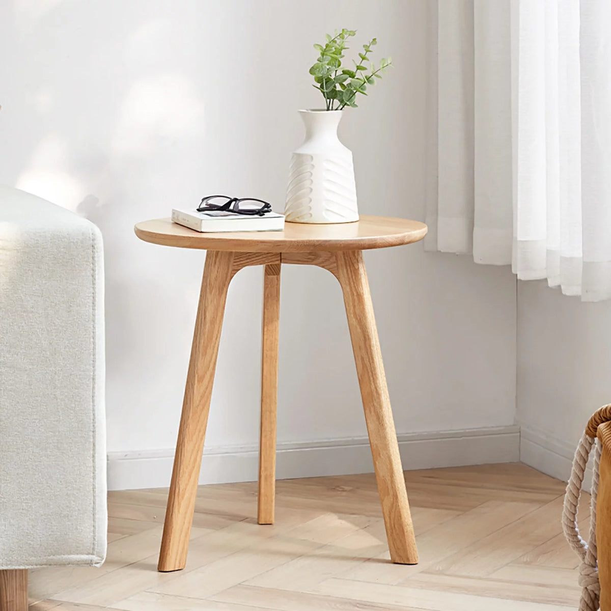 Round Solid Oak Coffee Table T1454
