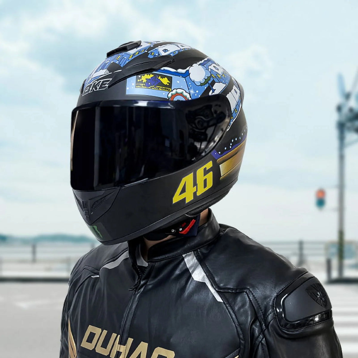 Full Face Motorcycle Helmet with Tinted Visors and Vents G38601