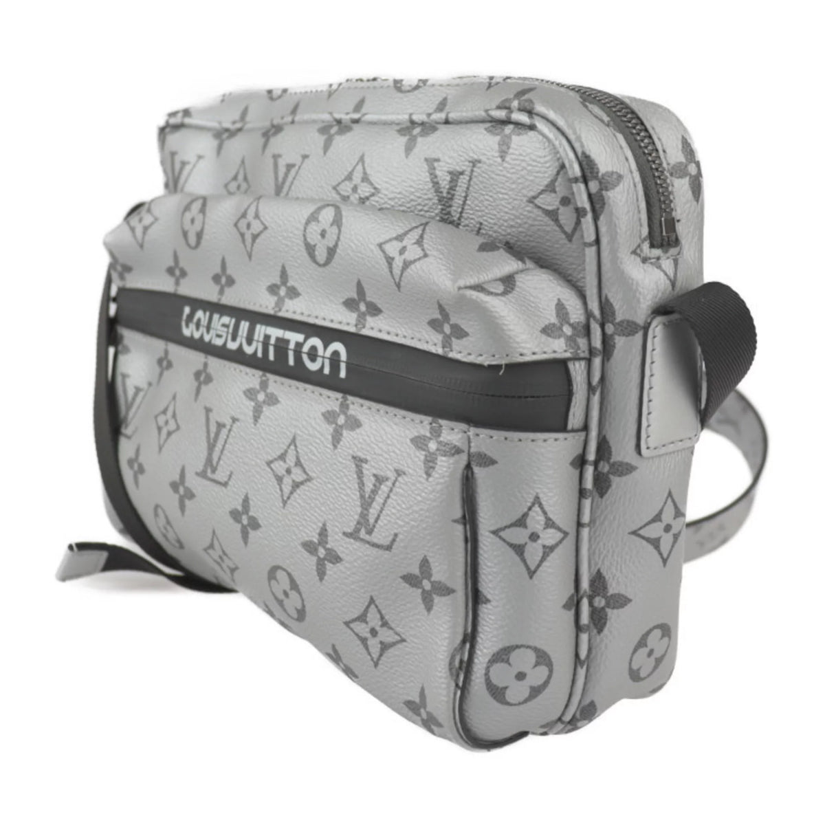 Pre-Owned Monogram Canvas Messenger Bag Q44107