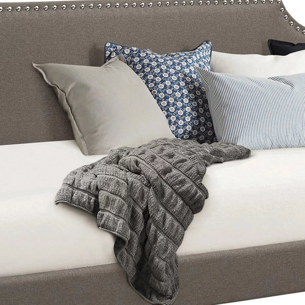 Gray Fabric Upholstered Daybed K37346